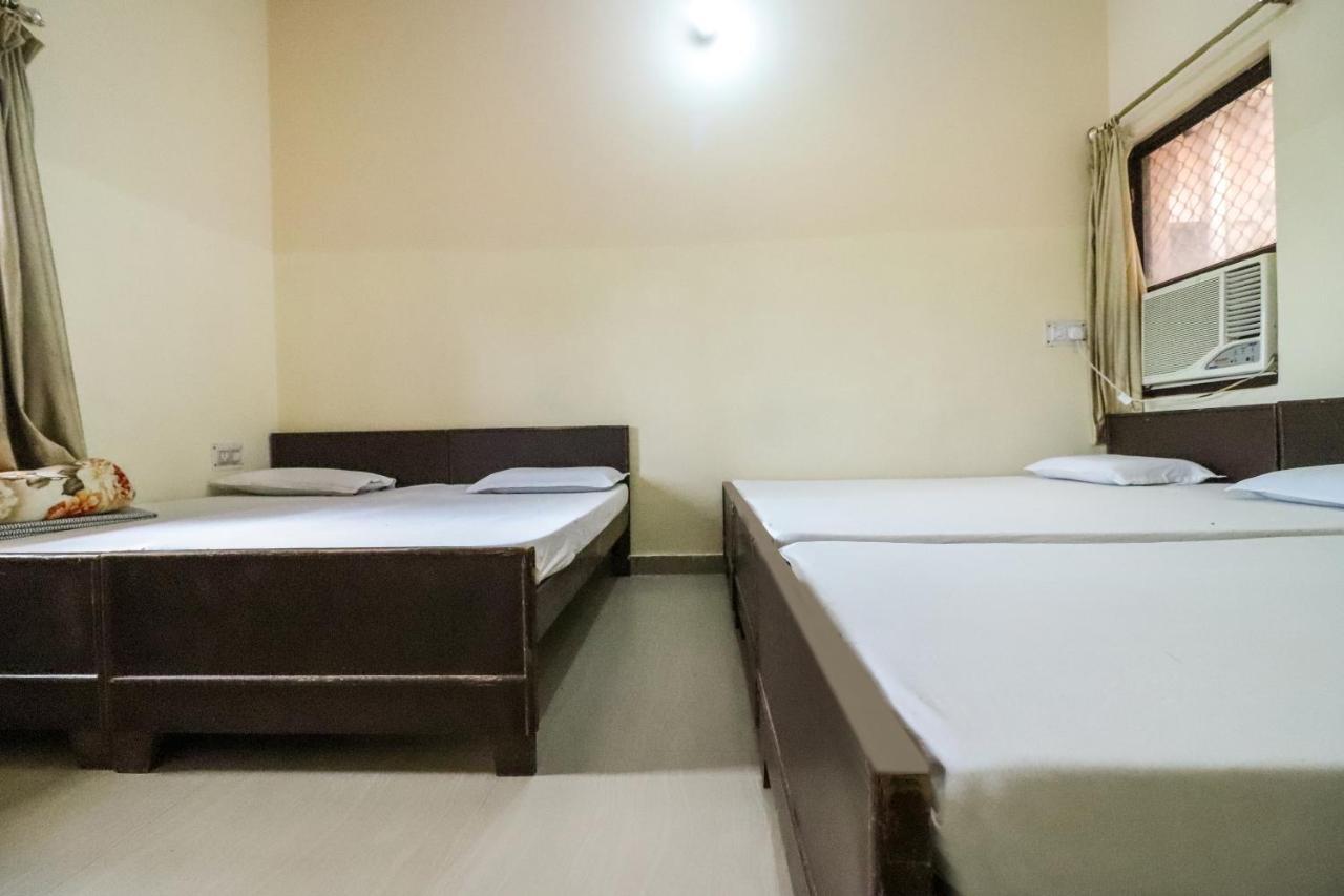 Spot On 60838 Shri Giriraj Dham Hotel Govardhan Екстериор снимка