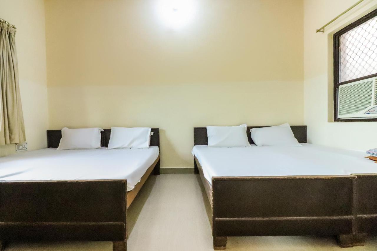 Spot On 60838 Shri Giriraj Dham Hotel Govardhan Екстериор снимка