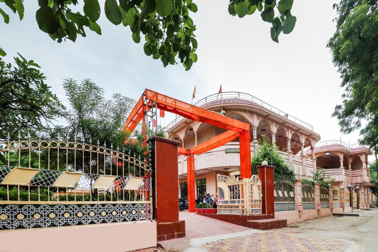 Spot On 60838 Shri Giriraj Dham Hotel Govardhan Екстериор снимка