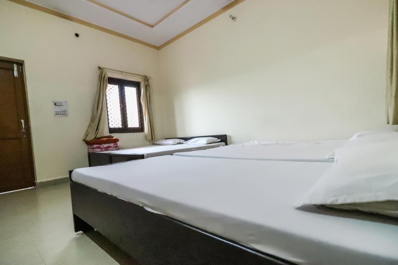 Spot On 60838 Shri Giriraj Dham Hotel Govardhan Екстериор снимка